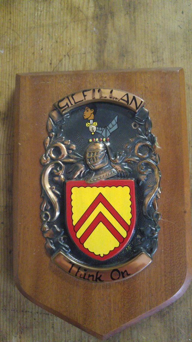 gilfillan_crest